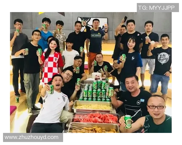 足球明星齐聚一堂共庆盛典点燃激情与梦想的夜晚